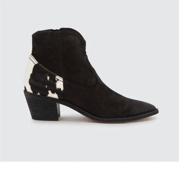 Dolce Vita Shoes - Nwt dolce vita cowhide bootie in black